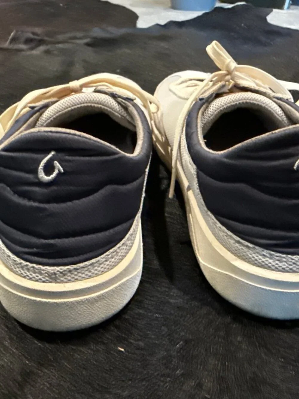 OluKai Punini lace up suede upper casual shoes pale blue/dark blue heels 10.5